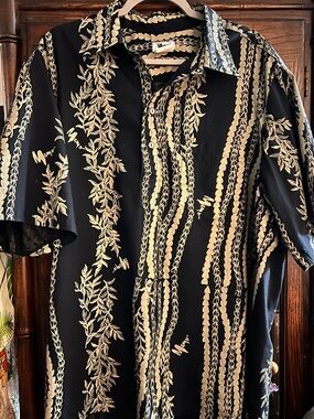 Mamo Howell Black & White Lei Aloha Pullover Shirt